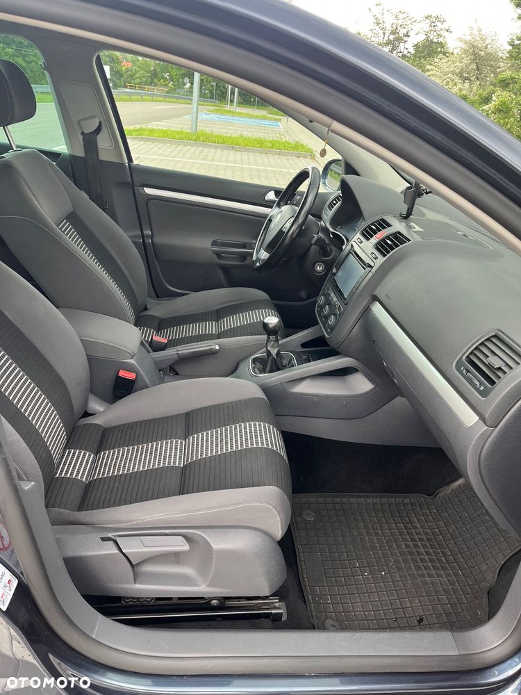 Volkswagen Golf V 2.0 TDI Comfortline - 13