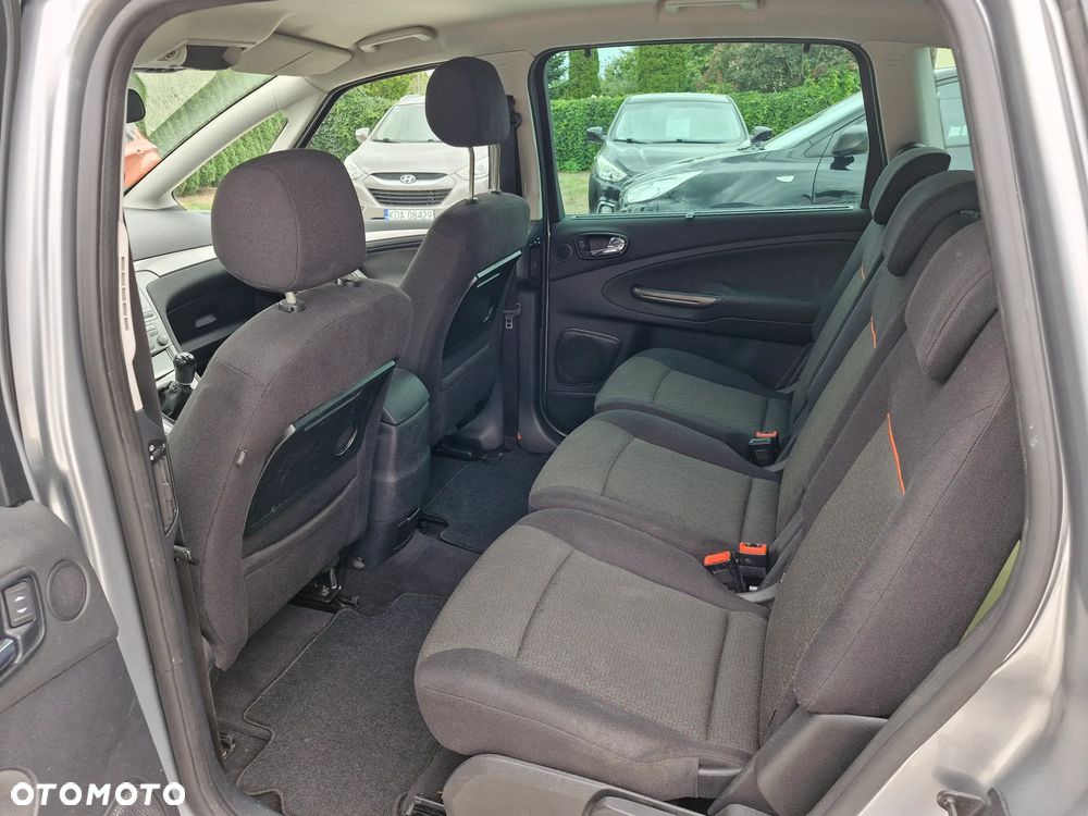 Ford S-Max - 15
