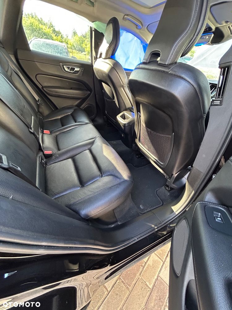 Volvo XC 60 T5 AWD Geartronic Momentum - 22