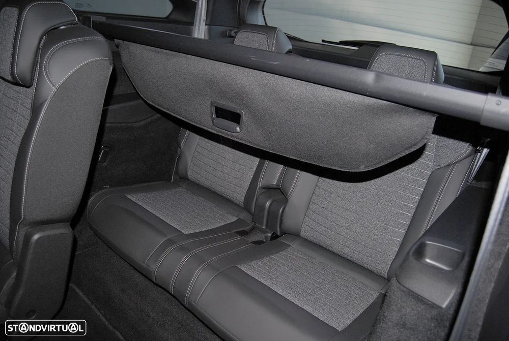 Peugeot 5008 1.2 Hybrid Allure e-DCS6 - 19