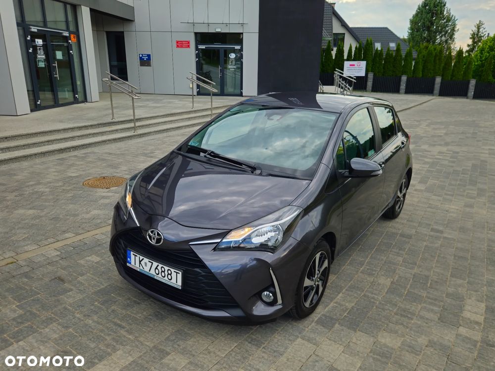 Toyota Yaris 1.5 Premium - 1