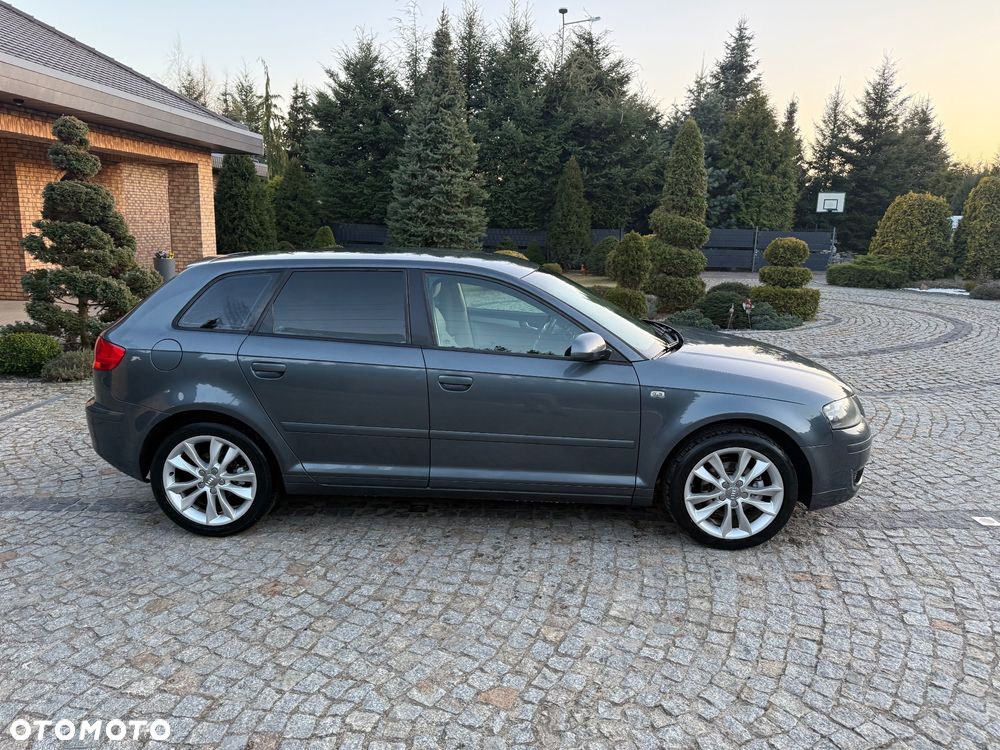 Audi A3 Sportback 1.6 Ambiente - 5
