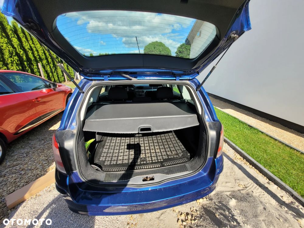 Opel Astra 1.4 Essentia - 25