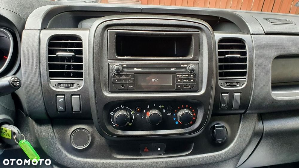Opel Vivaro - 25