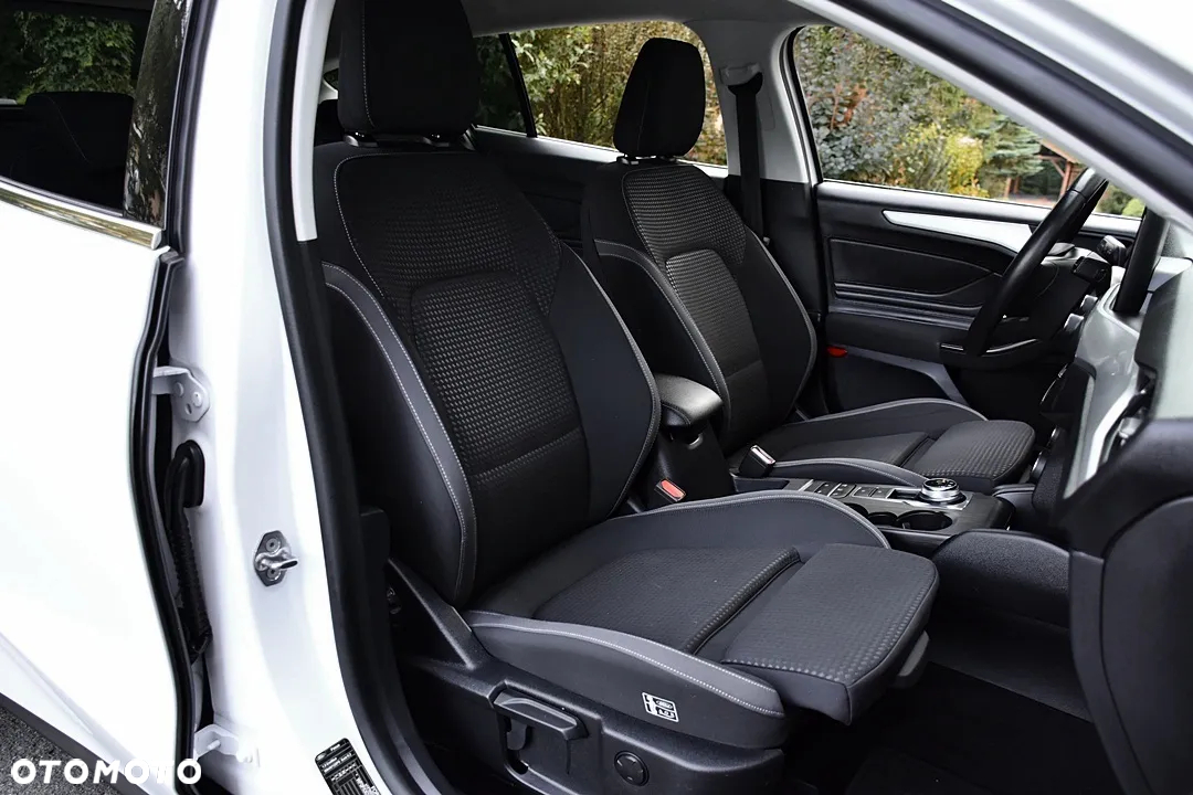 Ford Focus Turnier 1.5 EcoBlue Start-Stopp-System TITANIUM X - 32