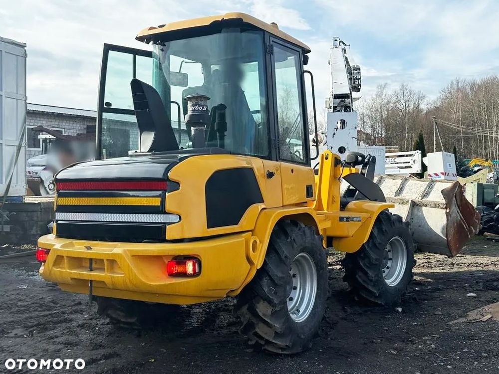 Liebherr Ładowarka Czołowa VOLVO L30G - 4