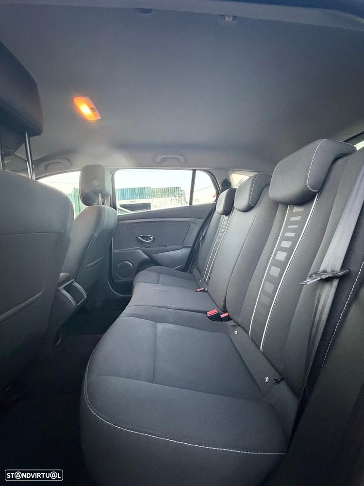 Renault Mégane Sport Tourer - 10