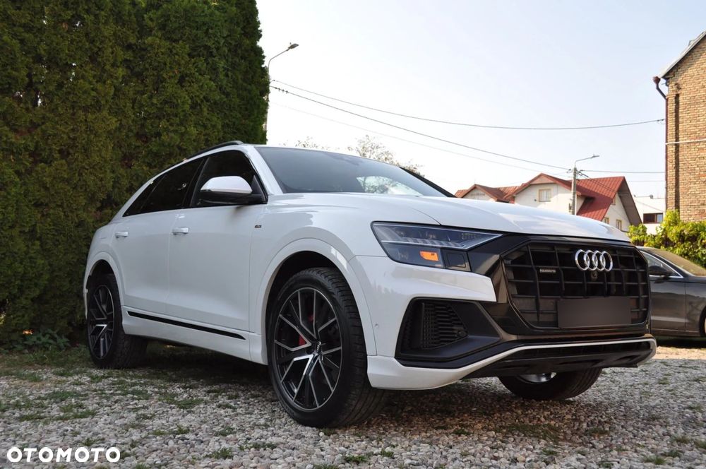 Audi Q8 55 TFSI mHEV Quattro Tiptronic - 1