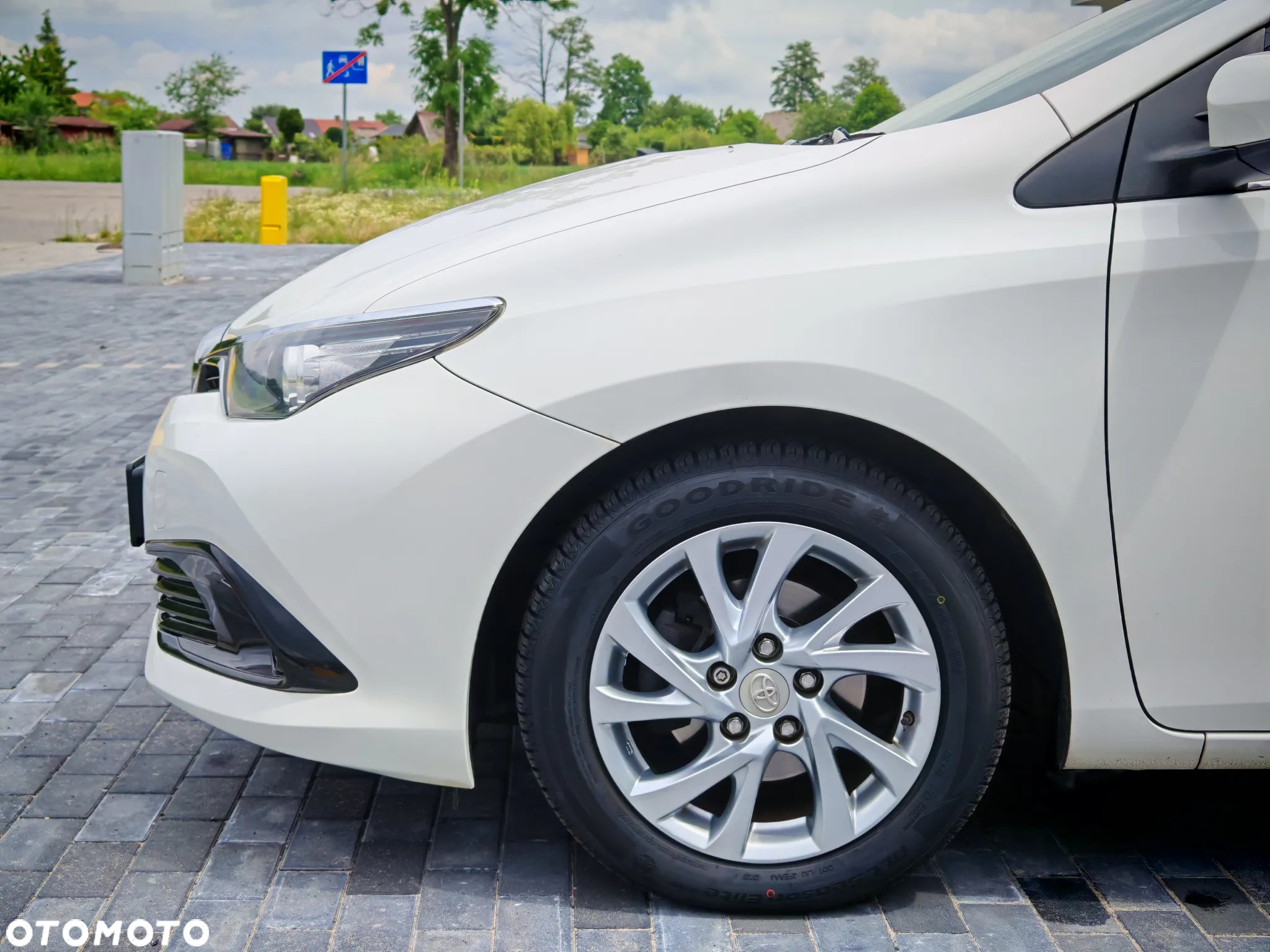 Toyota Auris 1.6 D-4D Premium - 5