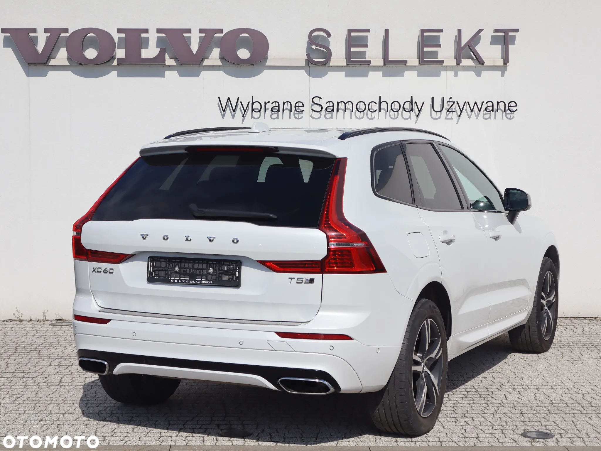 Volvo XC 60 T5 AWD R-Design - 6