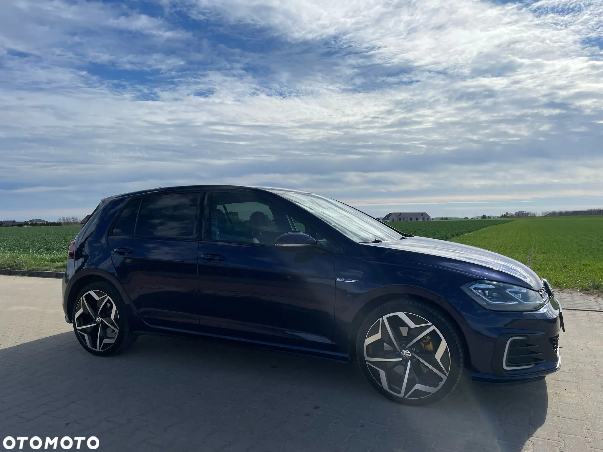 Volkswagen Golf ver-vii-1-4-tsi-plug--in--hybrid-gte - 4