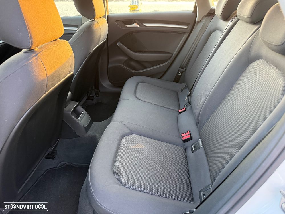 Audi A3 Sportback 1.6 TDI - 8