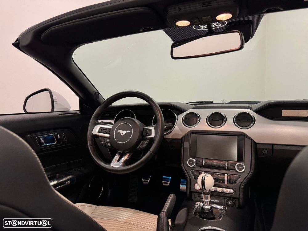 Ford Mustang 2.3i EcoBoost - 34