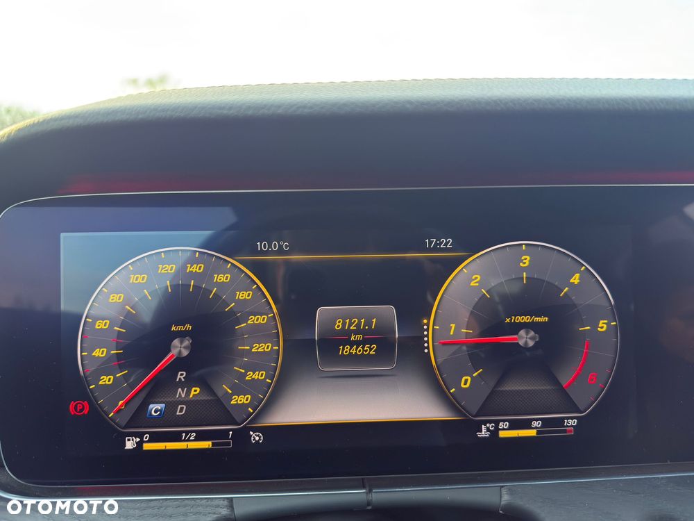 Mercedes-Benz Klasa E 300 d 9G-TRONIC AMG Line - 16