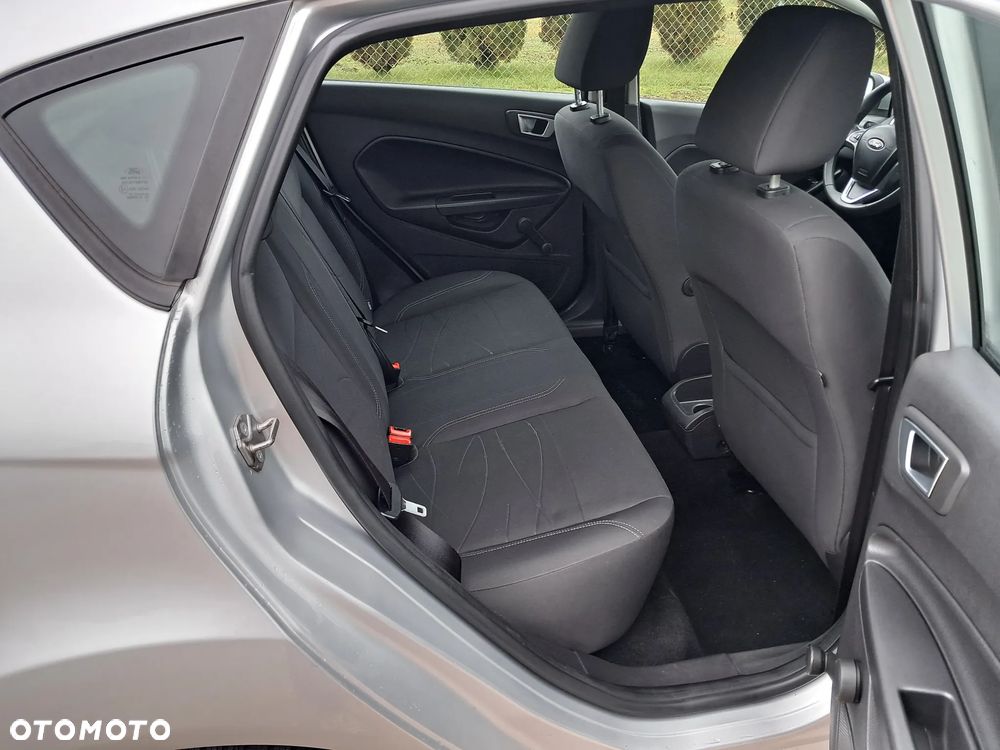 Ford Fiesta 1.6 TDCI Champions Edition - 19