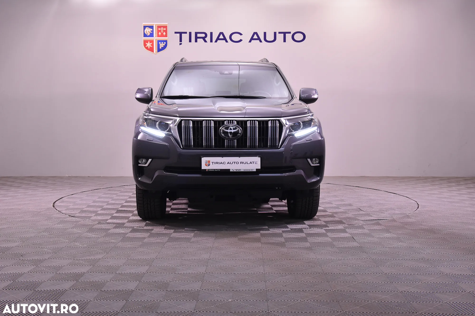 Toyota Land Cruiser - 8