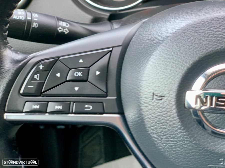 Nissan Qashqai 1.5 dCi N-Connecta J18 - 12
