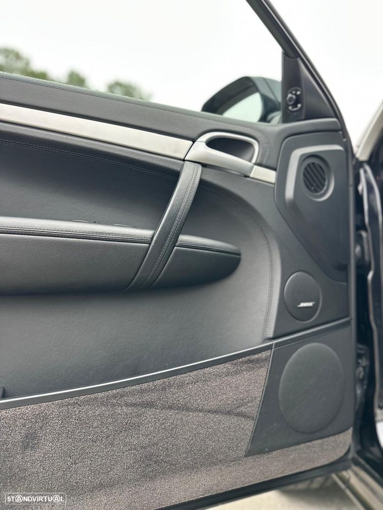 Porsche Cayenne Turbo - 24