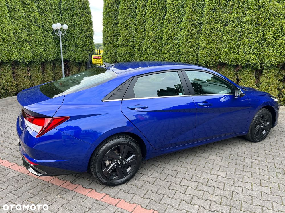 Hyundai Elantra 1.6 Executive - 9