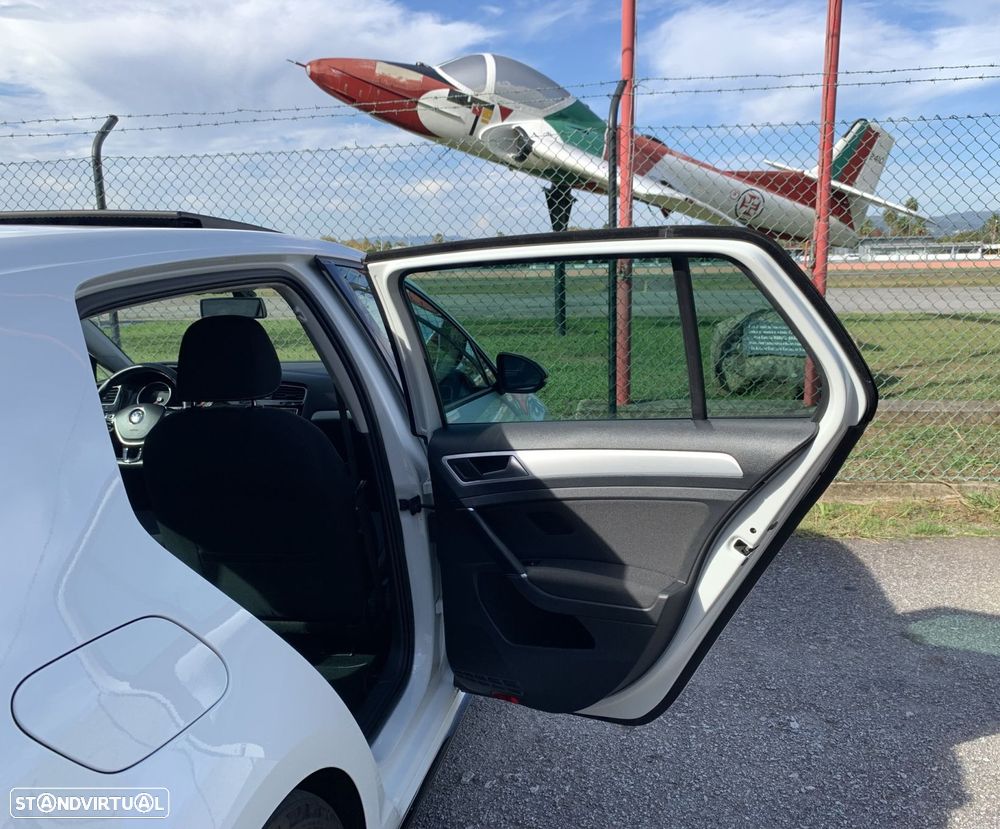 VW Golf 1.6 TDi R-Line - 52