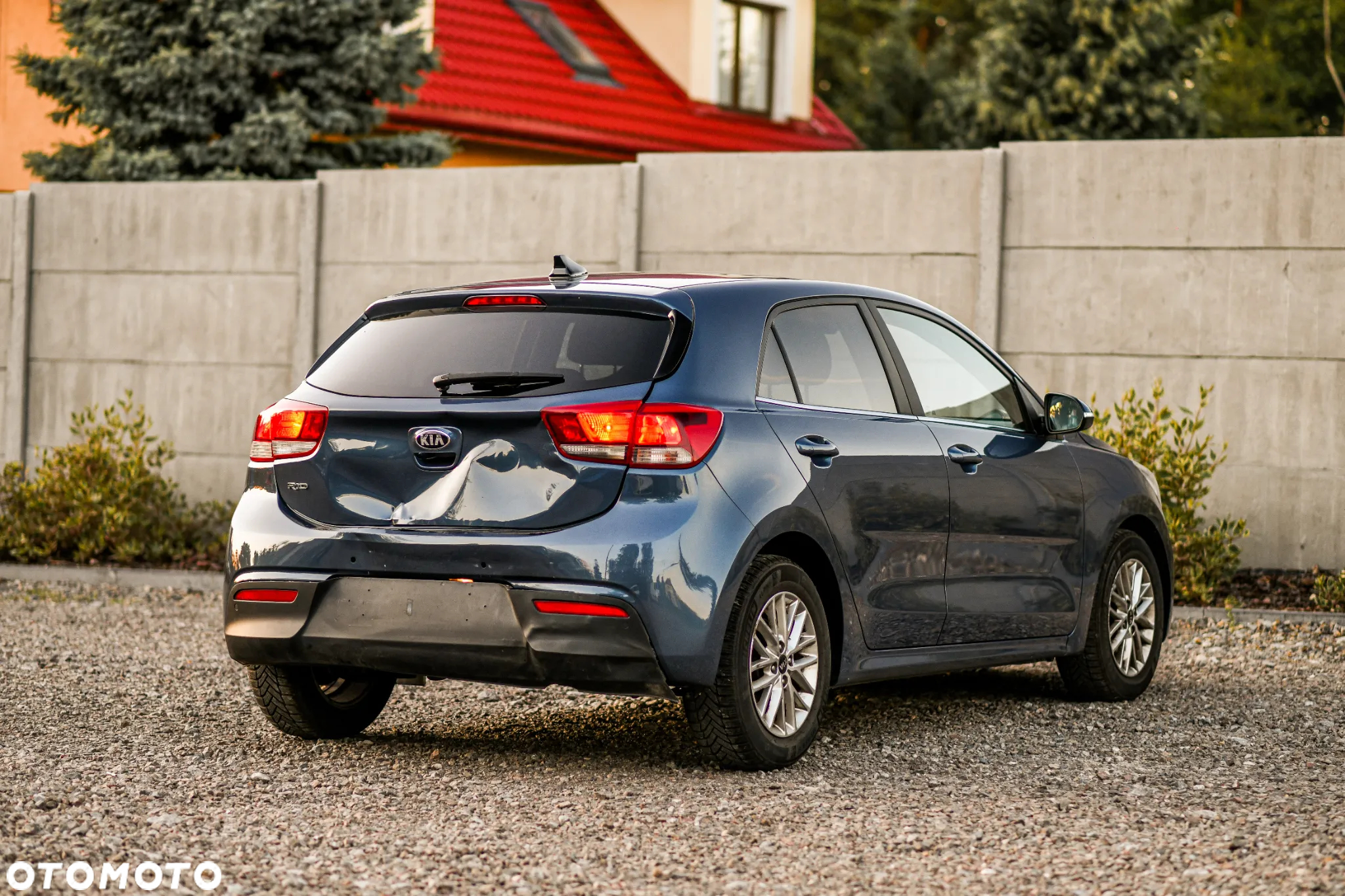 Kia Rio 1.2 Edition 7 - 12