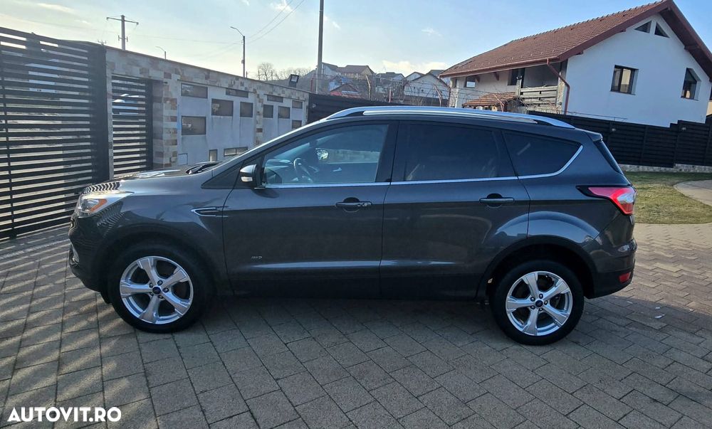 Ford Kuga 2.0 TDCi 4x4 Aut. Titanium - 9