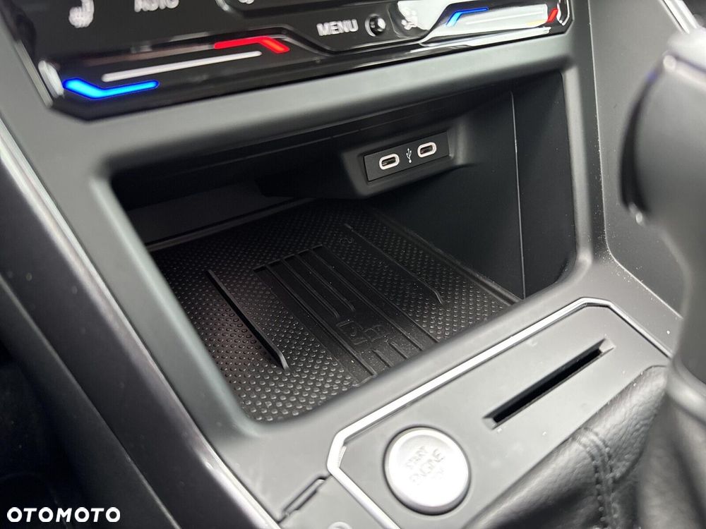 Volkswagen Taigo - 26