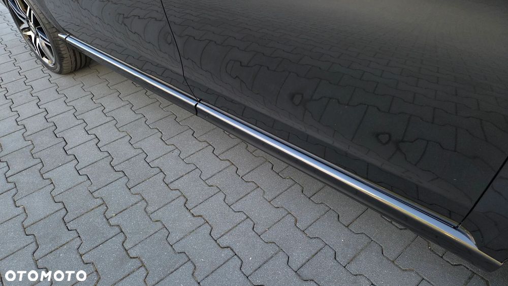 Mercedes-Benz Klasa V 300 d lang 4Matic 9G-TRONIC Avantgarde - 22