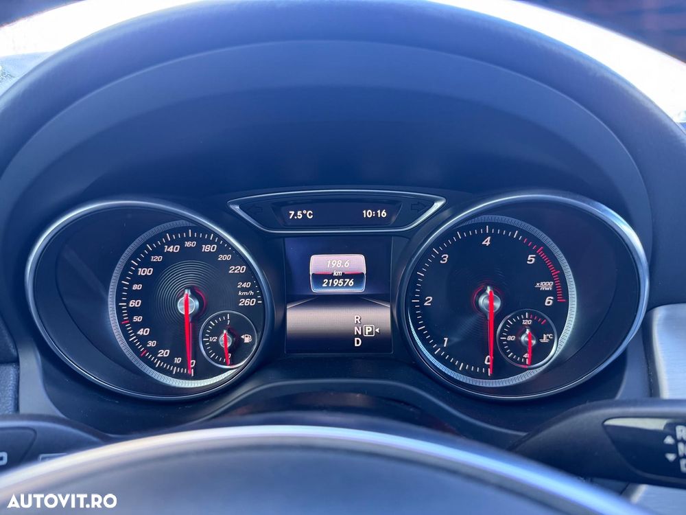 Mercedes-Benz GLA 180 d 7G-DCT AMG Line - 19