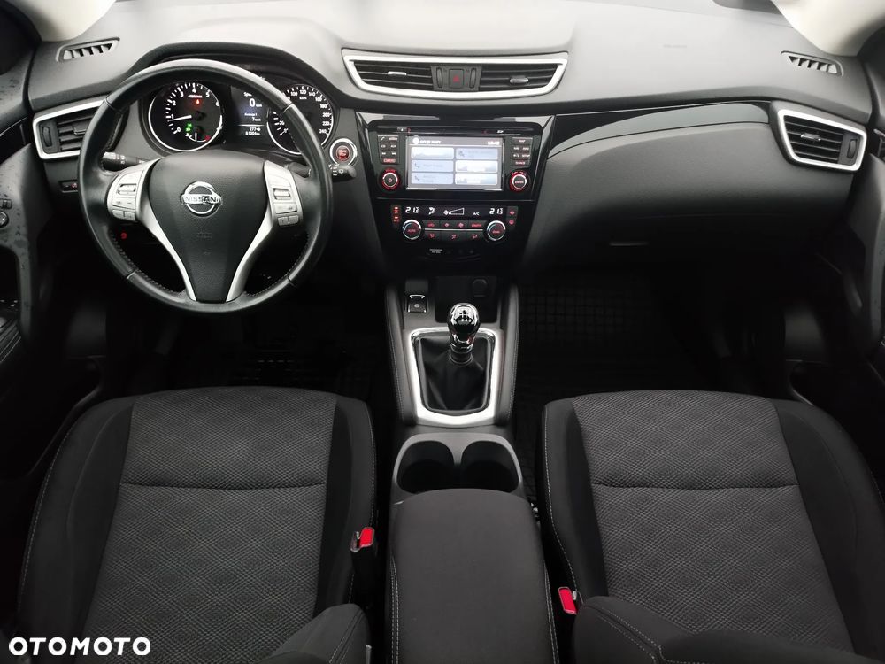 Nissan Qashqai 1.6 DIG-T N-Connecta - 4