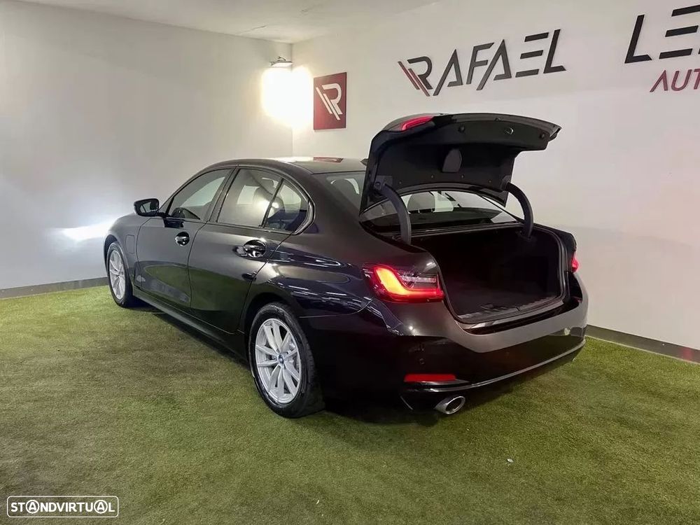 BMW 320 e Auto - 40