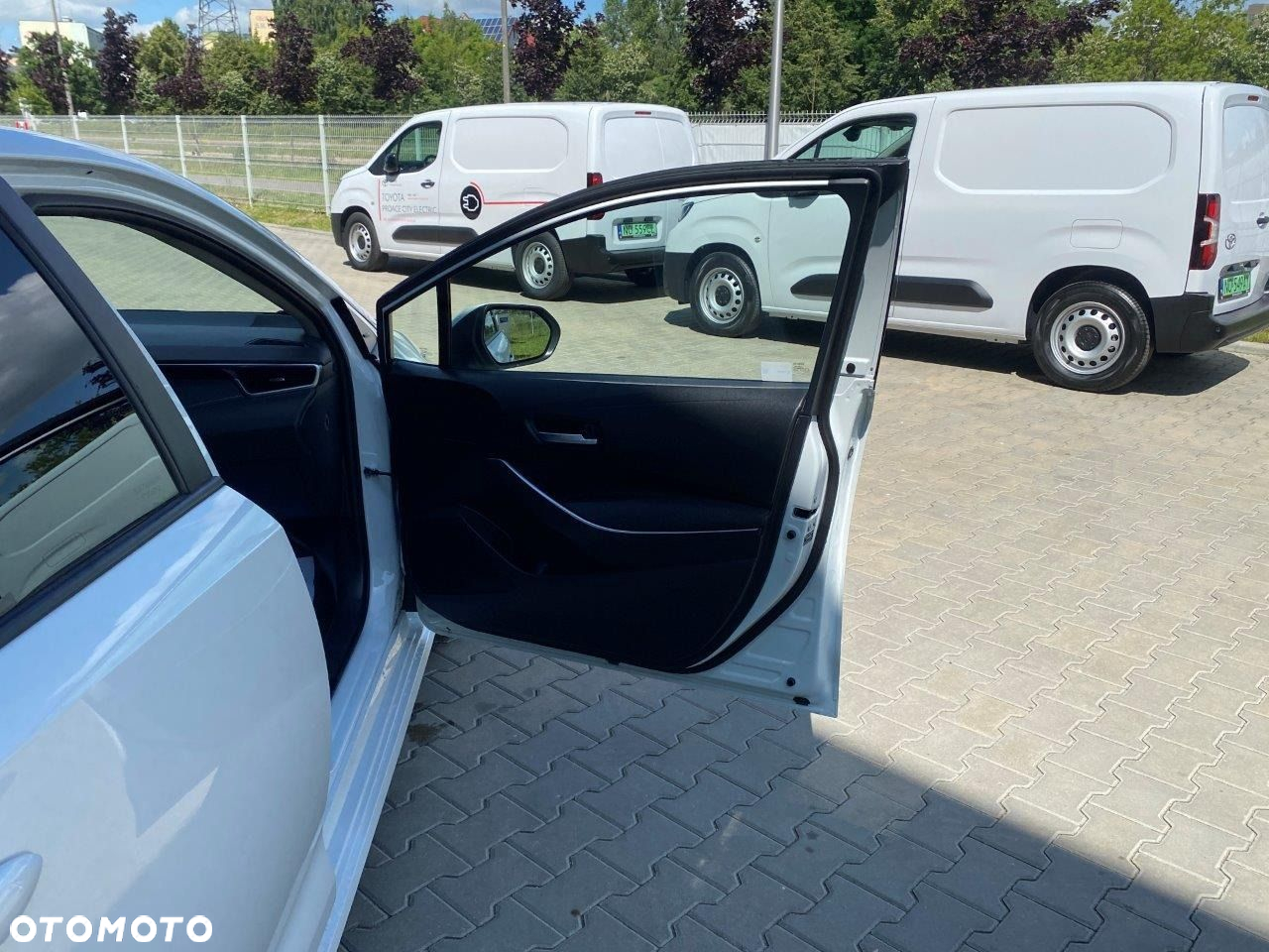 Toyota Corolla - 16