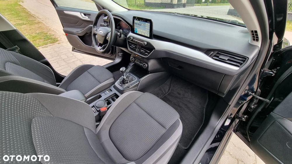 Ford Focus 1.0 EcoBoost 99g Titanium - 33