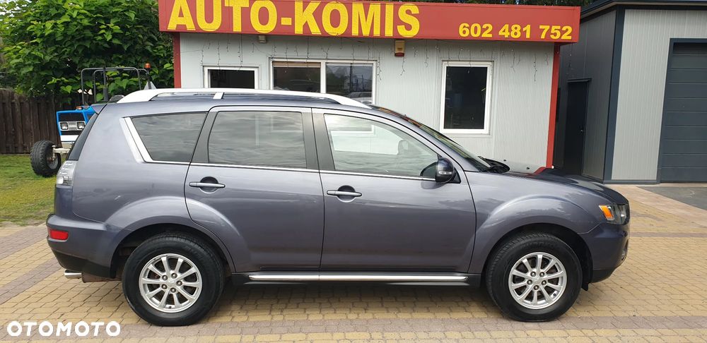 Mitsubishi Outlander - 8