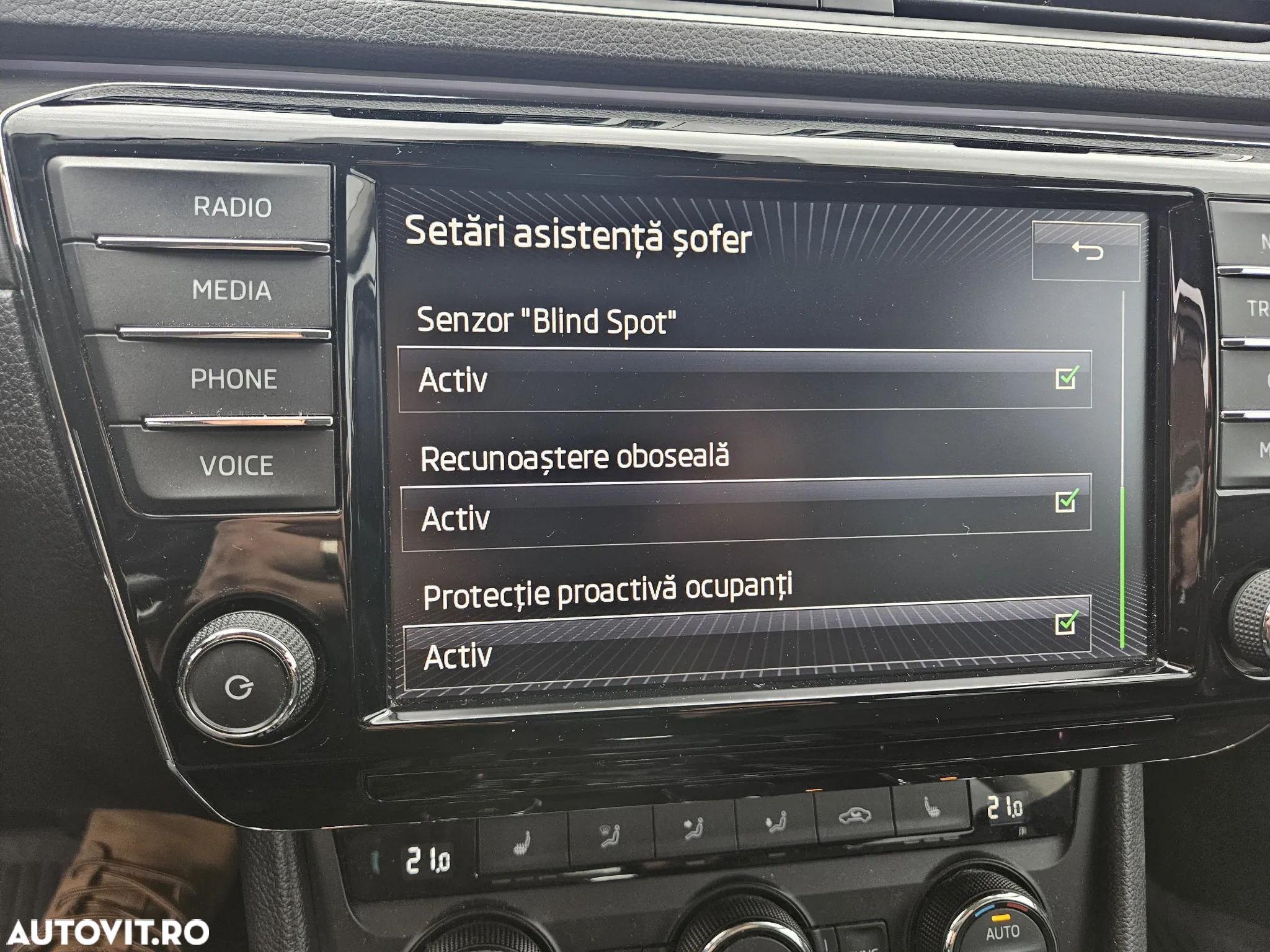 Skoda Superb 2.0 TDI DSG 4X4 Style - 18