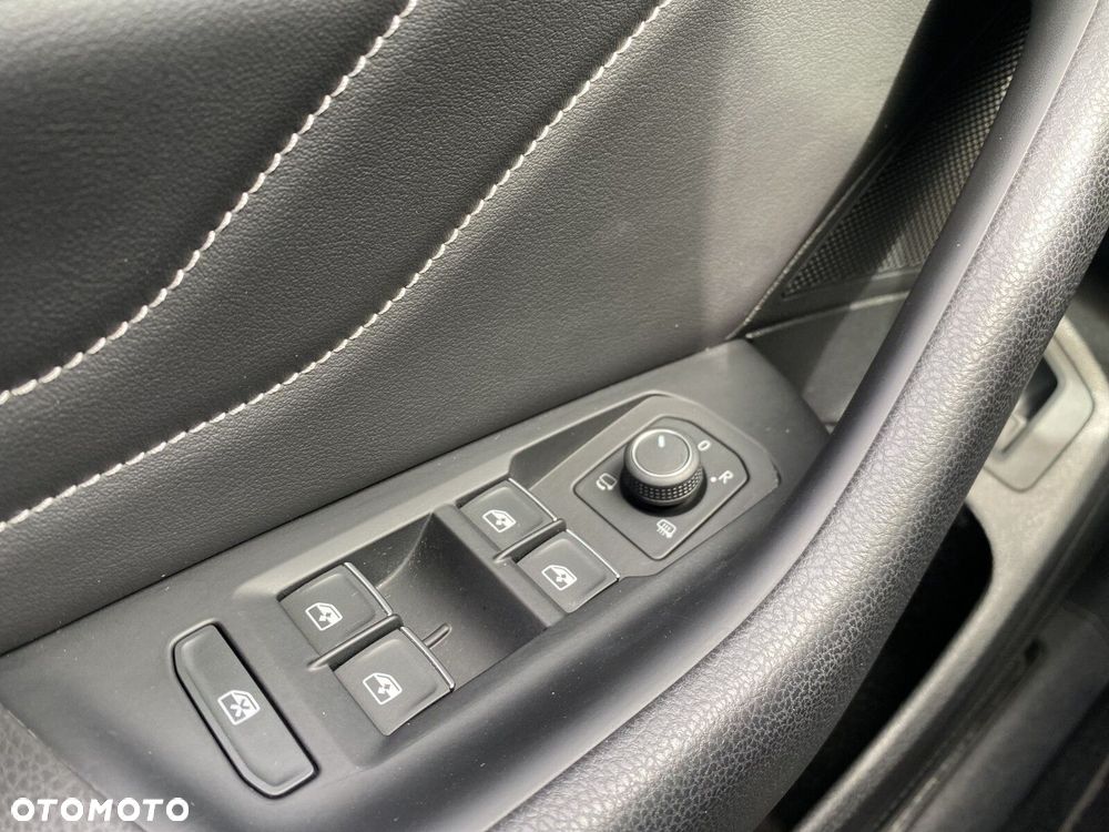 Volkswagen Passat - 19