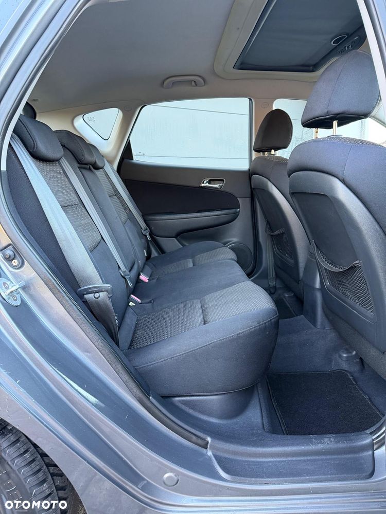 Hyundai i30 1.6 blue Comfort - 10