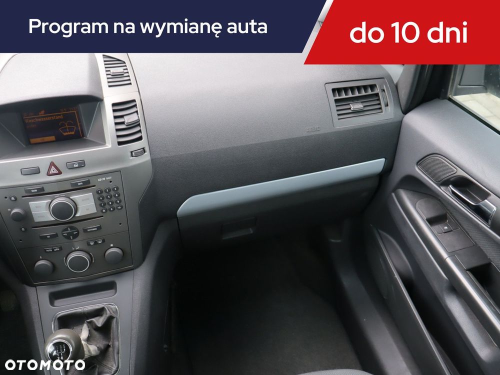 Opel Zafira - 10