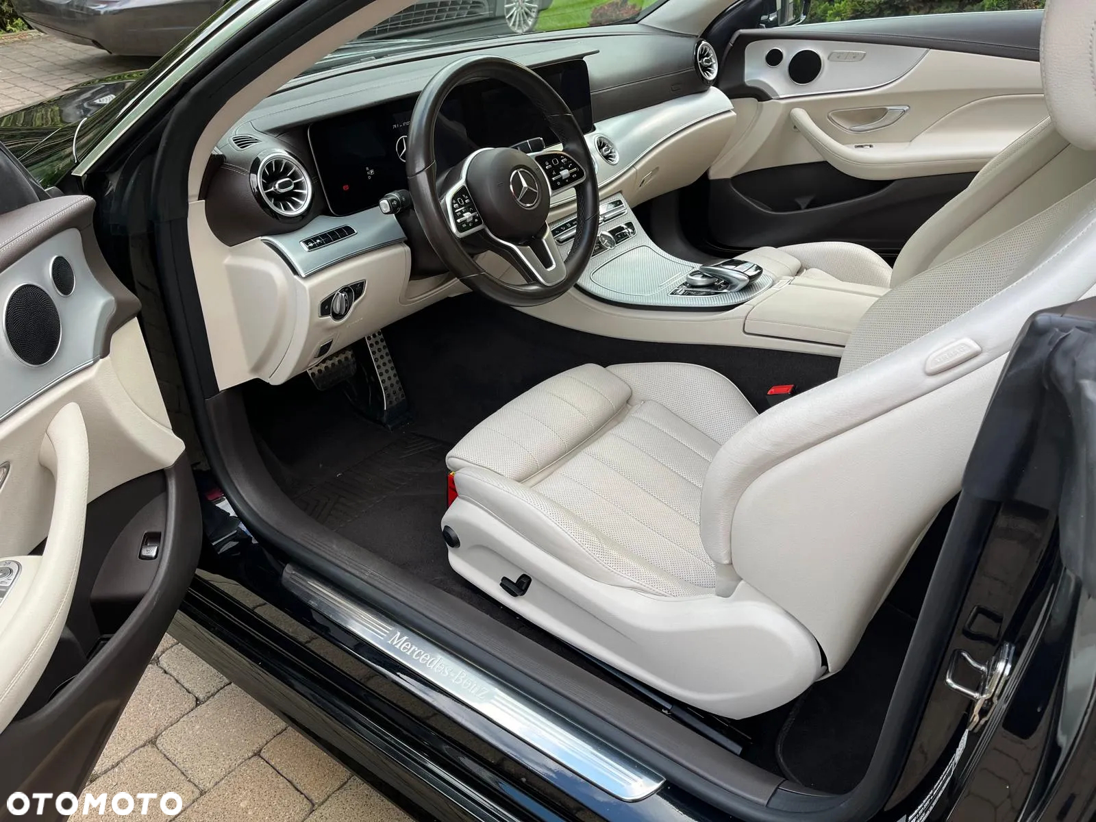 Mercedes-Benz Klasa E 220 d Coupe 4-Matic 9G-TRONIC - 18