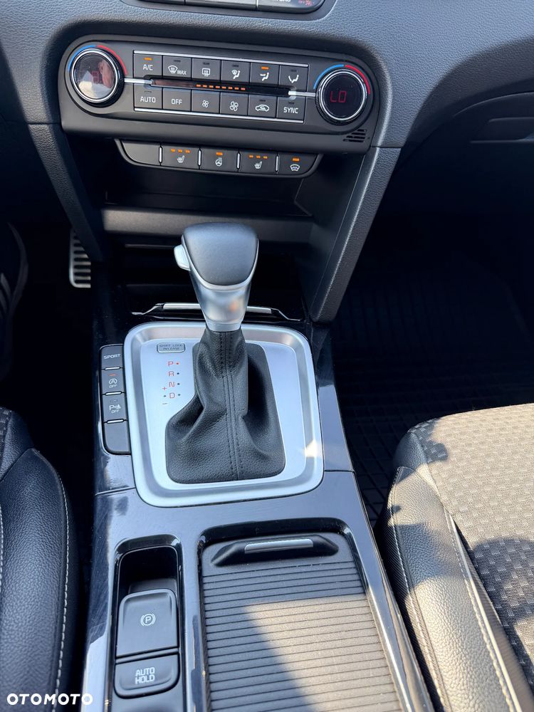 Kia Ceed 1.5 T-GDI L Business Line Plus DCT - 27