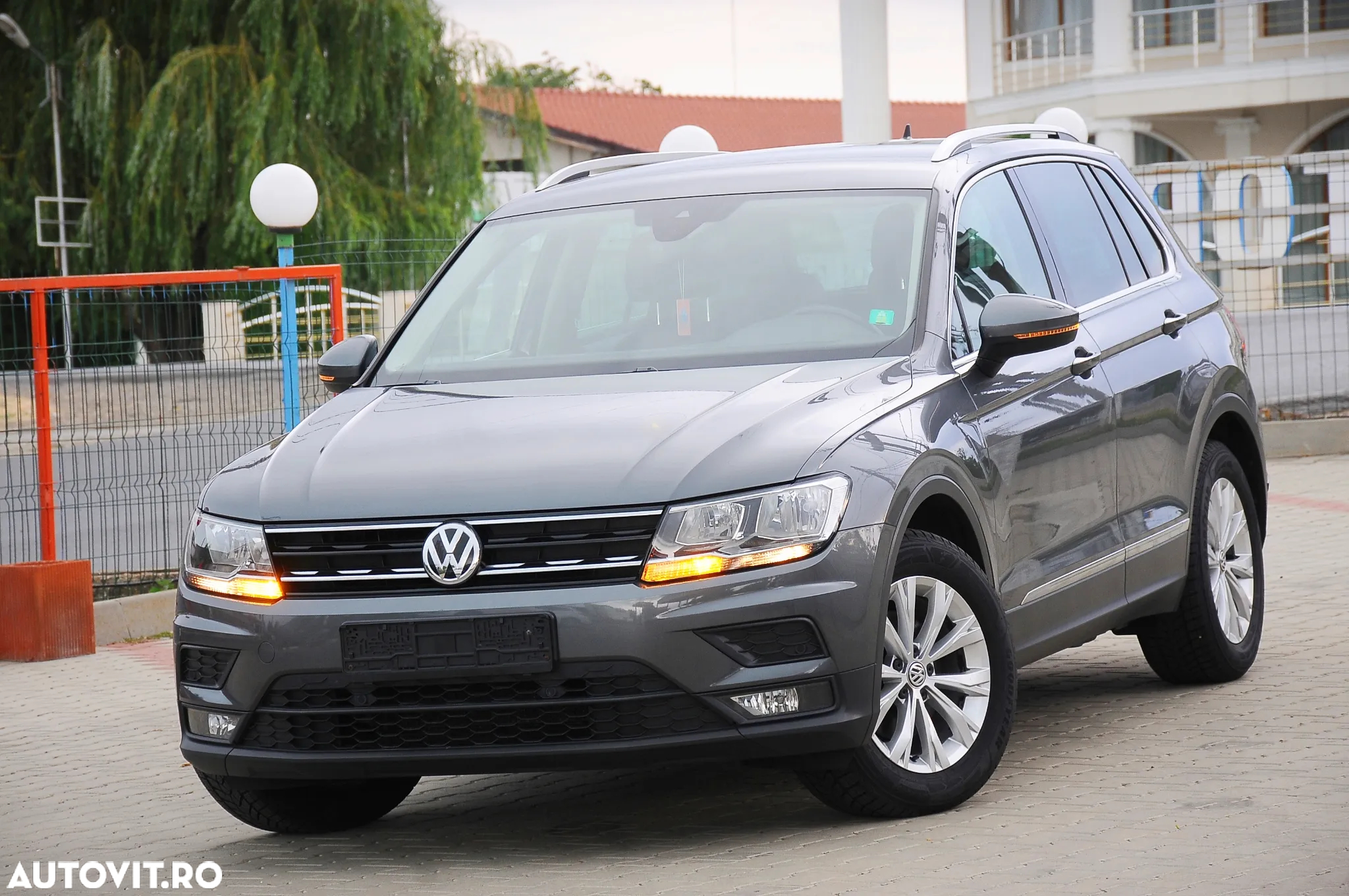 Volkswagen Tiguan 1.5 TSI ACT Comfortline - 22