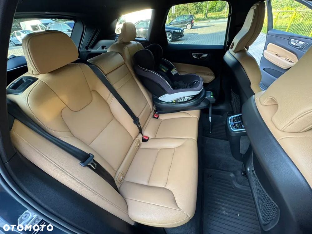 Volvo XC 60 T6 AWD Inscription - 11