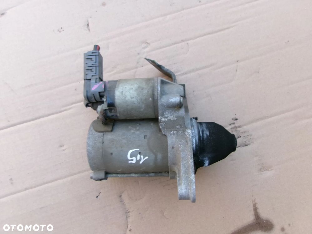 ROZRUSZNIK TOYOTA YARIS III 1.5 BENZ - 1