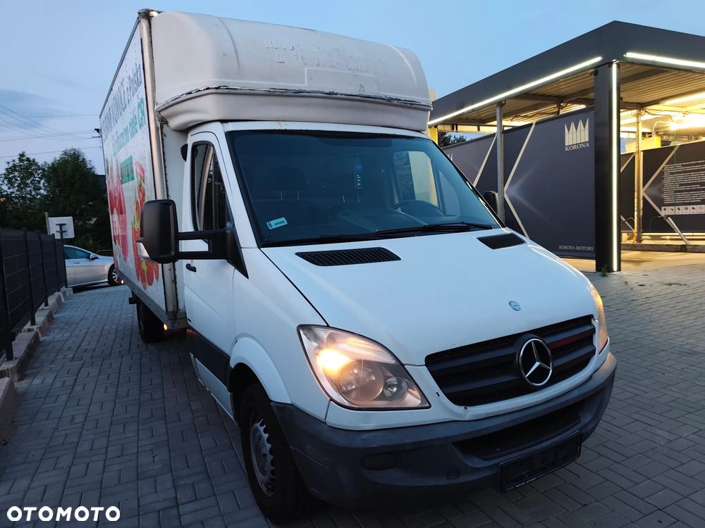 Mercedes-Benz SPRINTER 319 - 7