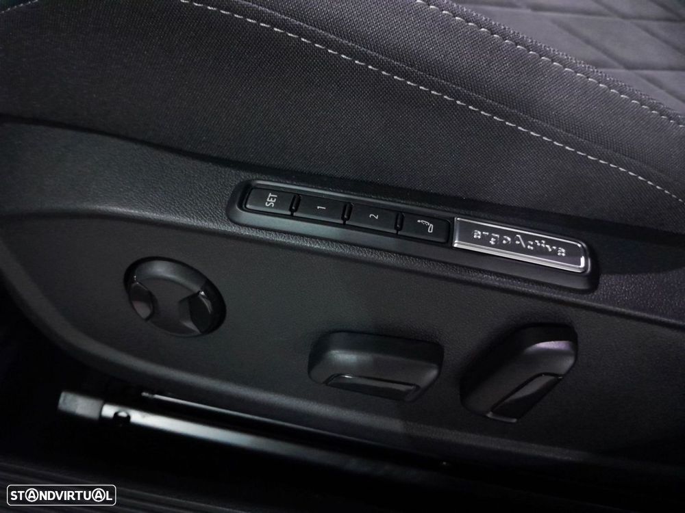 VW Golf 1.4 TSI e-Hybrid DSG - 23