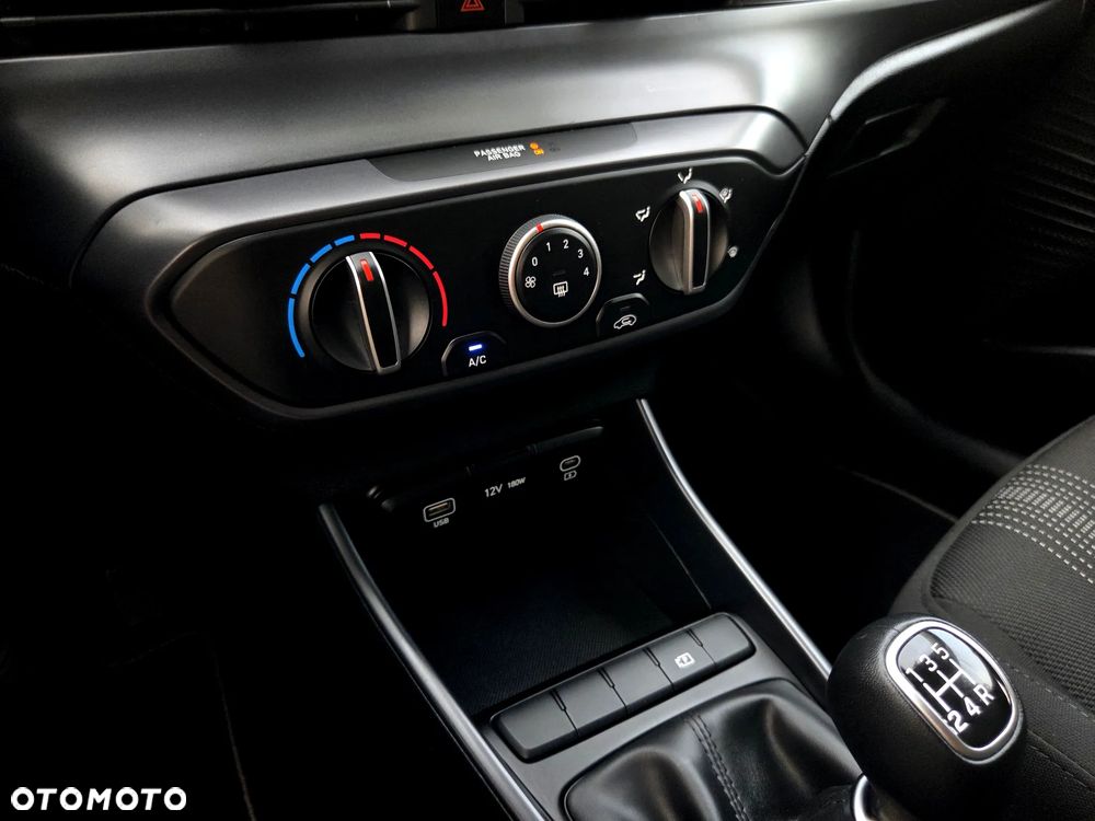 Hyundai i20 - 33