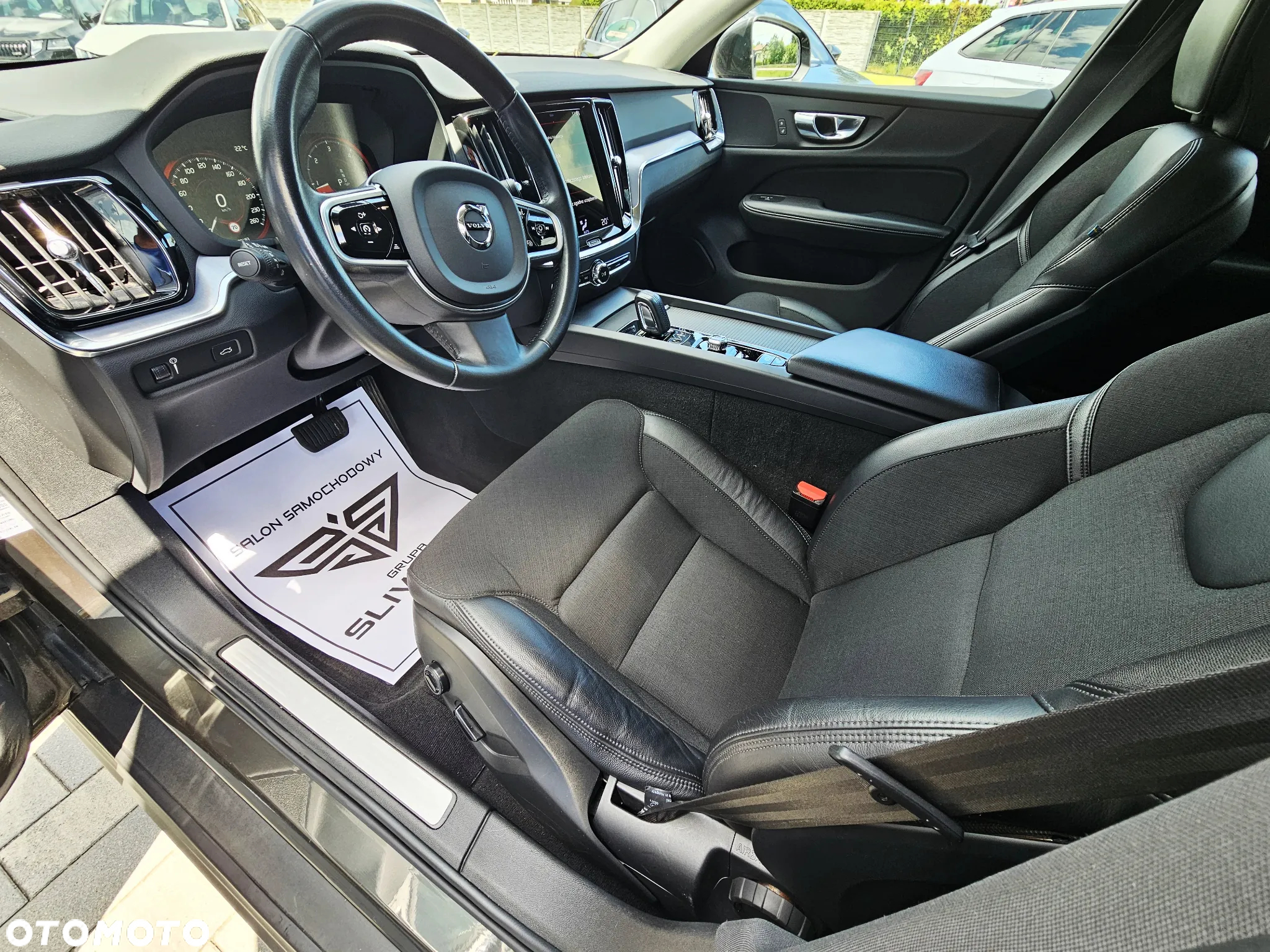 Volvo V60 Cross Country B4 D AWD Geartronic - 16