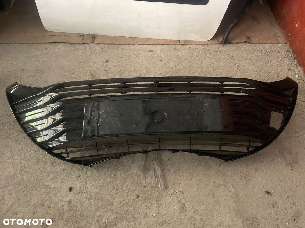 Grill atrapa Toyota Yaris 53102-0D130 - 1