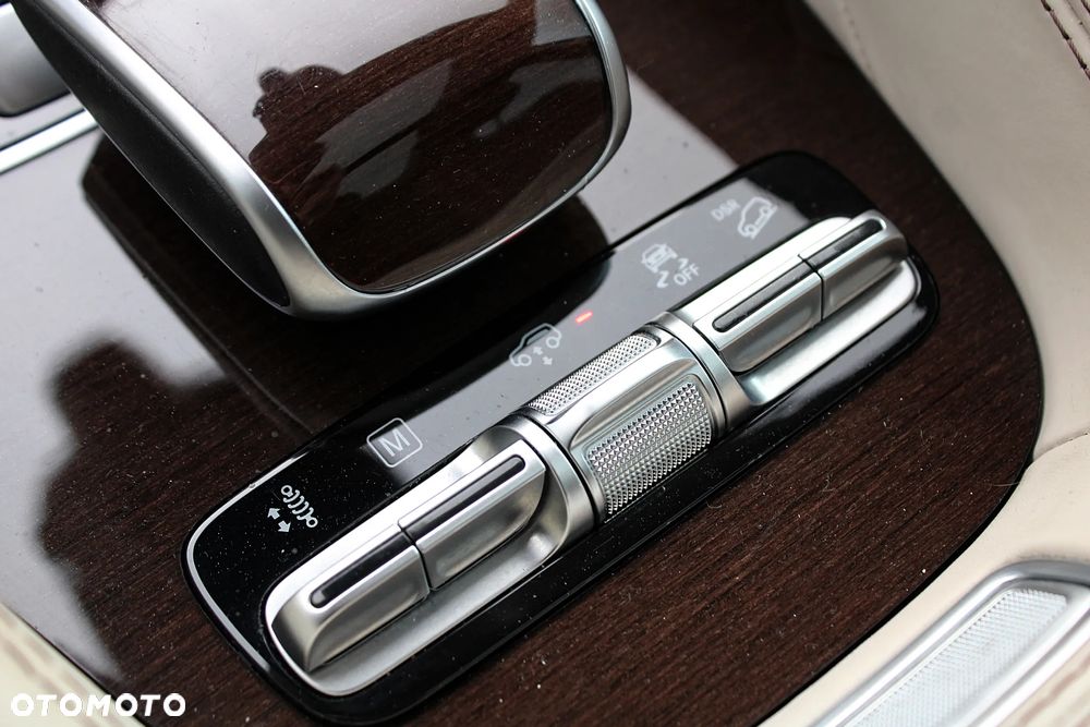 Mercedes-Benz Maybach GLS - 12