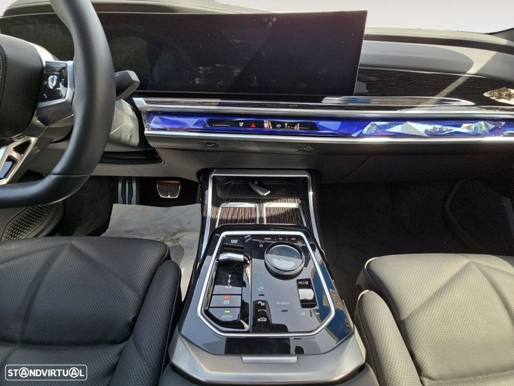 BMW i7 eDrive50 Pack Desportivo M Pro - 13